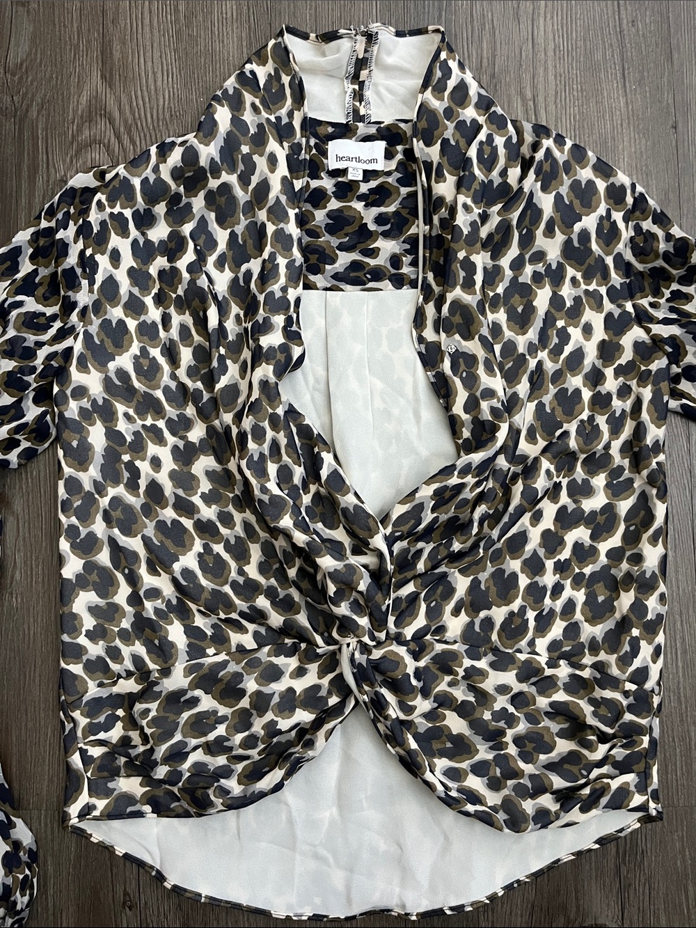 HEARTLOOM Leopard Print Blouse - Picture 3 of 6